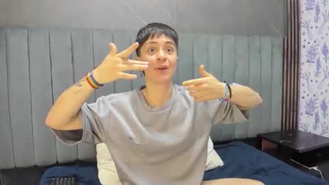 hannah online show from December 19, 2:40 am