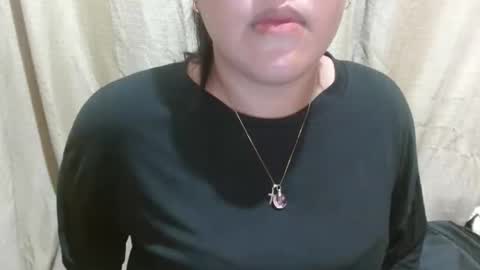 hotiemorenagurl18 online show from September 16, 6:16 am