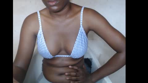 hotjessie0 online show from December 17, 5:58 am