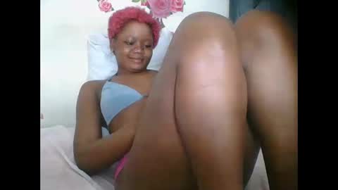 LOYCE online show from October 4, 11:57 pm