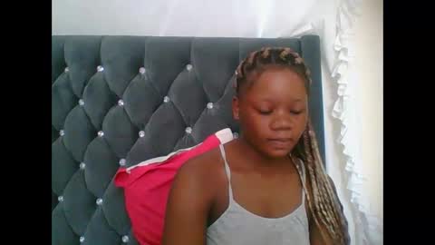 LOYCE online show from January 10, 11:59 am