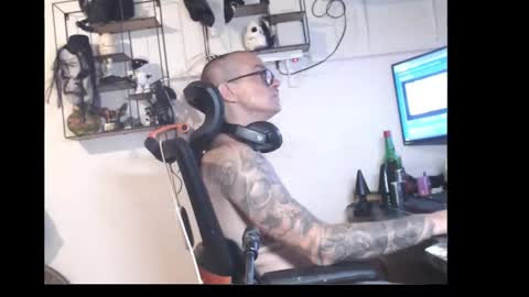 hotkinkytat online show from April 13, 11:09 pm