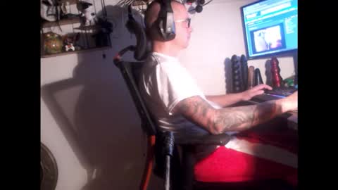 hotkinkytat online show from October 25, 6:30 pm