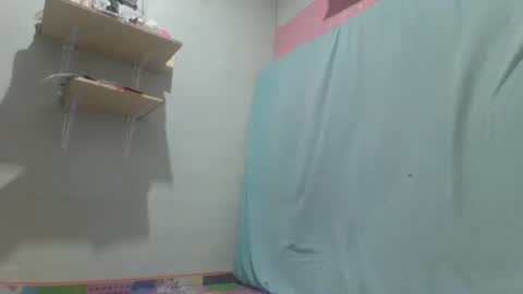 hotlavender online show from February 18, 2:33 am