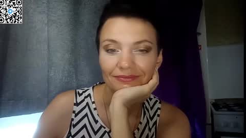 hotmamaqueen234 online show from July 2, 10:31 am