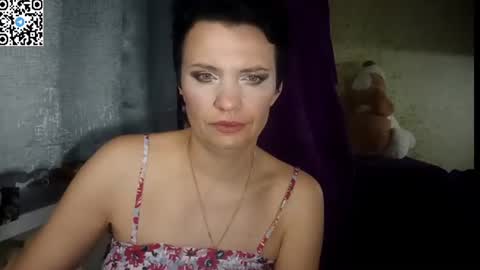 hotmamaqueen234 online show from June 17, 8:25 pm