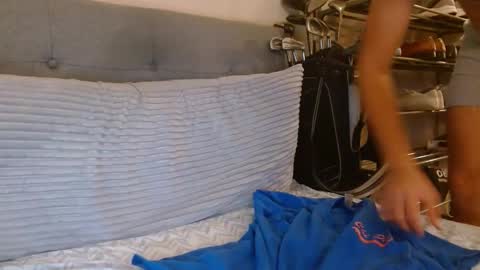 hotsexdude69 online show from March 11, 4:41 am