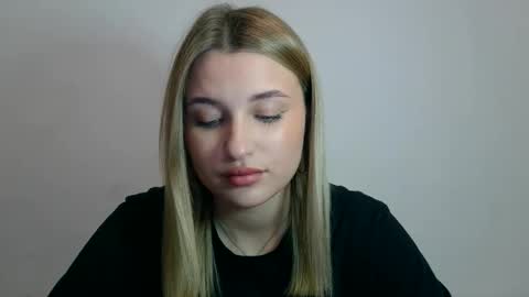 Stella online show from October 27, 10:54 pm