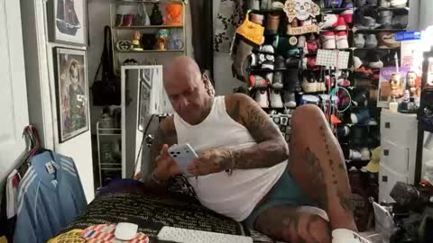 hotstuff775616 online show from January 9, 2:50 am