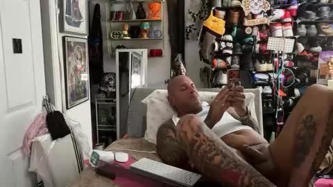 hotstuff775616 online show from February 14, 4:15 am