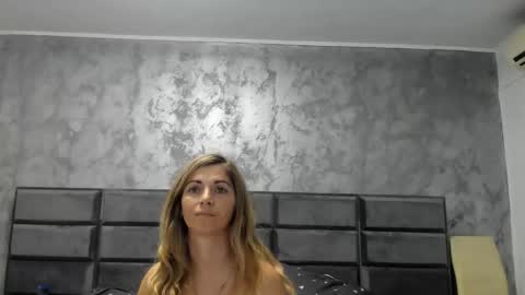 Snapshot of hottalicia2 chatting on September 10, 10:11 pm hottalicia2 online show from September 10, 10:11 pm