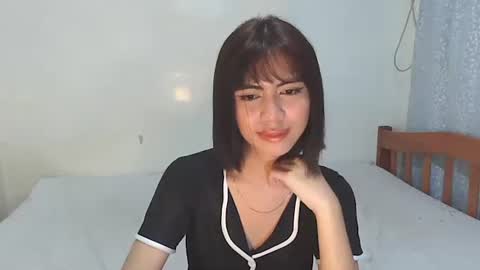 hottestdella69 online show from October 25, 5:24 pm