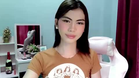 hottestdella69 online show from January 10, 12:10 pm