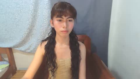 hottestdella69 online show from November 2, 1:11 pm