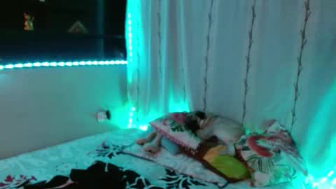 Snapshot of hottie_miaaa chatting on September 17, 8:23 pm hottie_miaaa online show from September 17, 8:23 pm