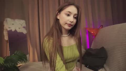 hottpeachh online show from November 4, 5:36 pm