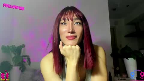 Snapshot of hottycrishinaxx chatting on February 14, 9:13 am crishinahotty online show from February 14, 9:13 am