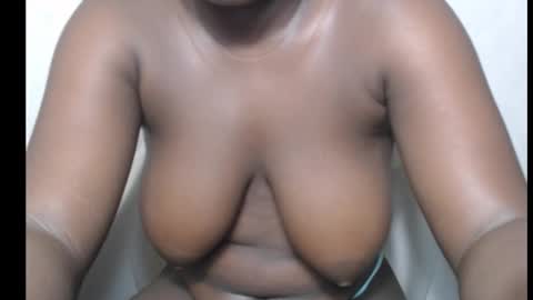Snapshot of hottylissa1 chatting on October 4, 7:22 pm hottylissa1 online show from October 4, 7:22 pm