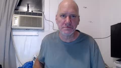 houseflipper online show from August 4, 6:31 am