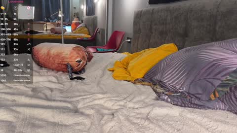 Elizabeth online show from January 28, 5:14 pm