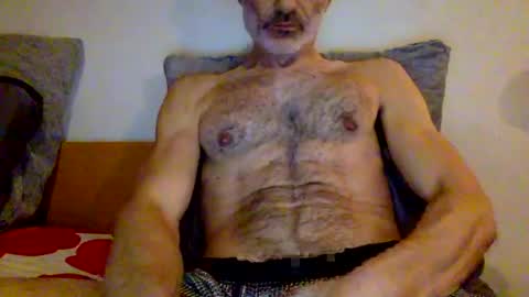 hry4youchat online show from December 15, 1:24 am