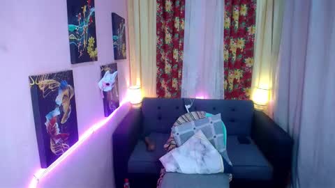 UrhotChristina online show from February 9, 11:36 am