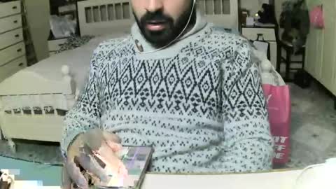 Snapshot of hugeveiny chatting on March 11, 5:57 pm hugeveiny online show from March 11, 5:57 pm