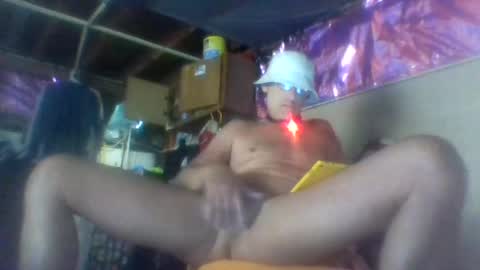 hung1forfun69 online show from June 27, 4:35 pm