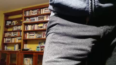 Big uncut cock dripping online show from December 3, 5:52 am