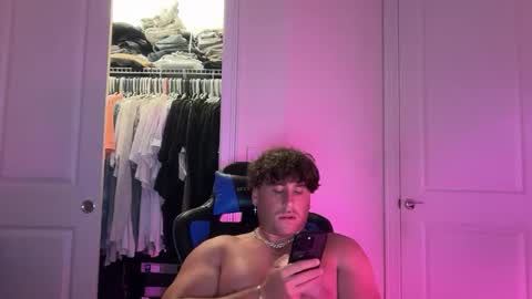 hungkingg22 online show from February 16, 9:13 pm