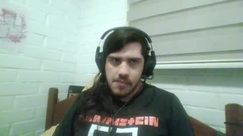 Snapshot of hungweeb chatting on October 21, 1:00 am Rod online show from October 21, 1:00 am