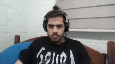 Snapshot of hungweeb chatting on December 2, 12:01 am Rod online show from December 2, 12:01 am