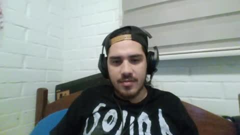Snapshot of hungweeb chatting on January 17, 1:47 am Rod online show from January 17, 1:47 am