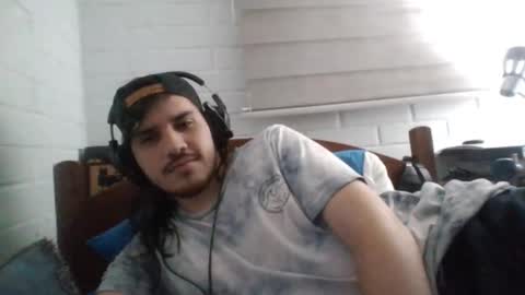 Snapshot of hungweeb chatting on February 19, 3:39 am Rod online show from February 19, 3:39 am