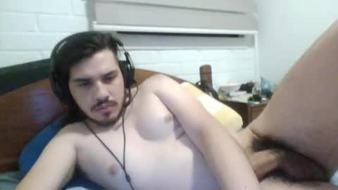 Snapshot of hungweeb chatting on January 25, 5:51 am Rod online show from January 25, 5:51 am