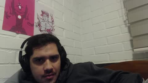 Snapshot of hungweeb chatting on September 28, 2:42 am Rod online show from September 28, 2:42 am