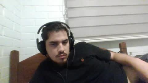 Snapshot of hungweeb chatting on December 13, 4:22 am Rod online show from December 13, 4:22 am