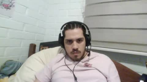 Snapshot of hungweeb chatting on January 18, 2:58 am Rod online show from January 18, 2:58 am