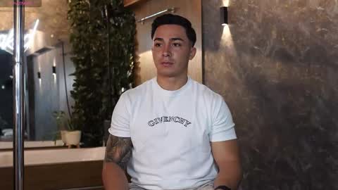 hunk_ryan online show from November 20, 12:48 pm