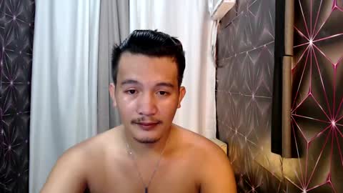 hunkylloyd online show from February 26, 5:13 am