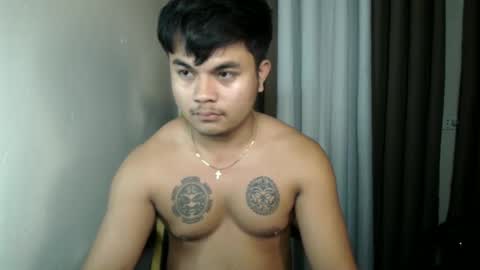 hunkyzeus online show from June 10, 9:02 pm