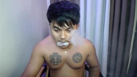 hunkyzeus online show from June 5, 2:22 pm