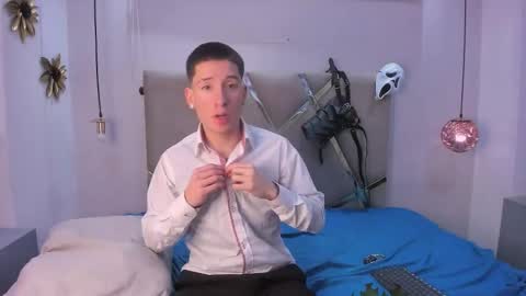 hunterheat_ online show from October 10, 11:49 am