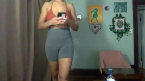 Snapshot of hunyybunz chatting on December 25, 4:54 pm Goddess Hunyy online show from December 25, 4:54 pm