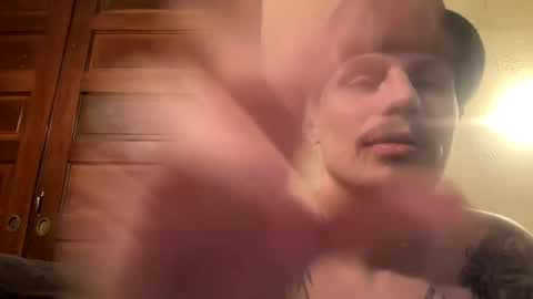 husbandandwife2011 online show from February 22, 3:34 am