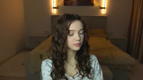 Lily online show from July 17, 7:21 am