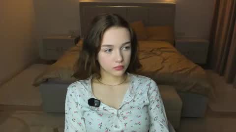 Lily online show from July 18, 7:21 am
