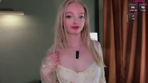 Kate online show from June 10, 2:49 pm