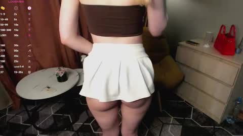 Kate online show from May 12, 4:49 pm