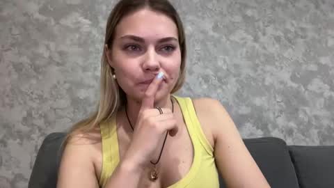 hypnosedesire online show from May 8, 6:02 pm